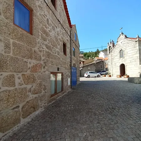 Semesterbostad Casa Da Palheira Sabugueiro (Guarda)
